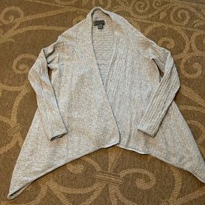 Absolutely gorgeous cashmere cardigan Women’s size L. 100% cashmere very SOFT ❤️